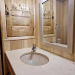 Holiday home Maison De Lentin, Calme, Plan D Eau, Nature *